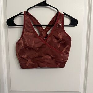 Gymshark Camo Cross-Back Sports Bra - Burgundy